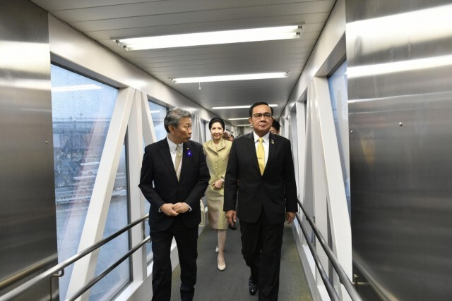 "นายก" แต่งเต็มยศร่วมดินเนอร์ ณ พระราชวังอิมพีเรียล
