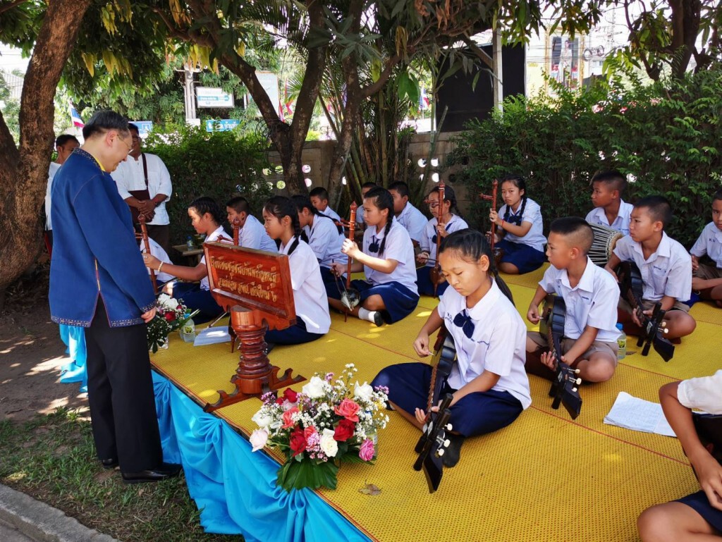 สนธิรัตน์พบชาวเเม่เเจ่ม ลุยโรงงานใฟฟ้าชุมชน สร้างรายได้/ประหยัดพลังงานสั่งคนพปชร.เกาะติดพื้นที่