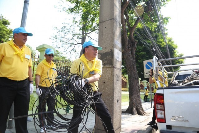 กสทช. ลงพื้นที่จัดระเบียบสายสื่อสารบนถนนดินแดง