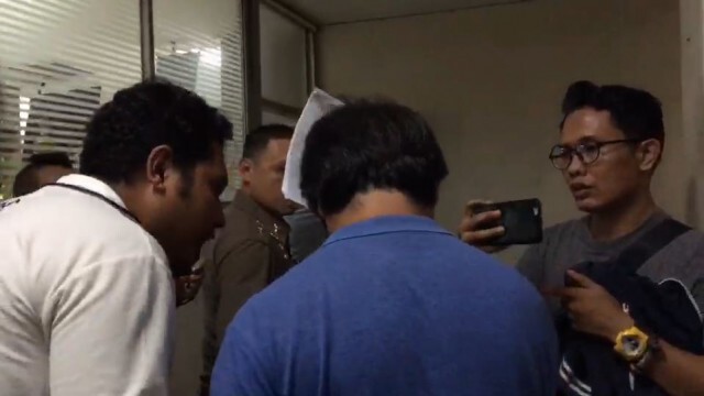 หนุ่มขับกระบะ พ้อ!..คิดสั้น! ปิดหน้าหนีสื่อ