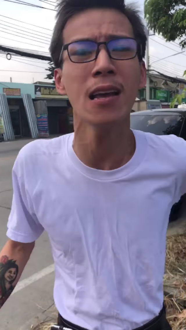 ชาวเน็ตแห่แชร์! คลิปเลียนแบบ หนุ่มแว่นหัวร้อน นักเรียนนอก