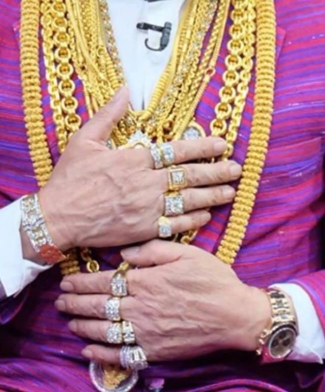 เปิดใจนักร้องลูกทุ่ง "ศรเทพ ศรทอง" จากไม่มีจะกินสู่เจ้าของโรงงาน