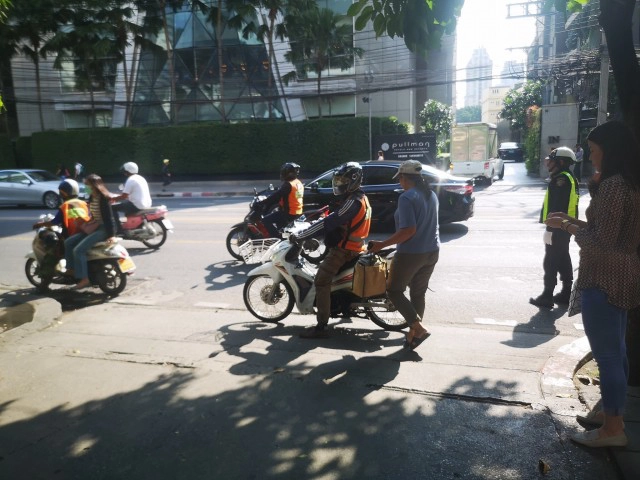 กทม.ลั่น ไม่อยากถูกยึดเสื้อวิน3ปี อย่าขี่บนทางเท้า