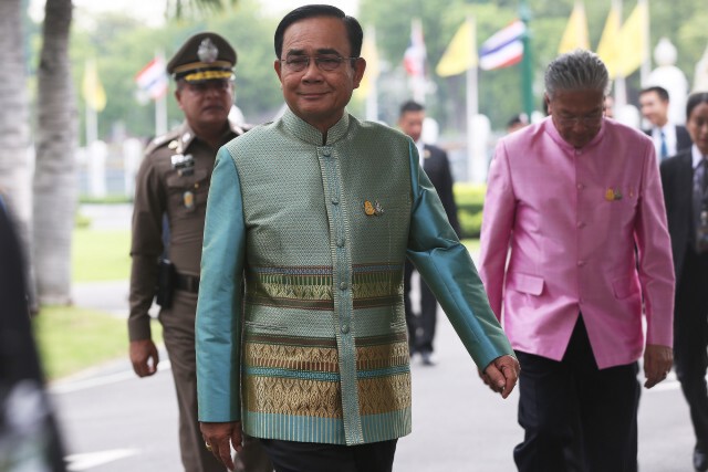 "บิ๊กตู่-บิ๊กป้อม" มีสิทธิ์ไม่ไปแจง "กมธ." แก้ทางส่งเอกสารได้