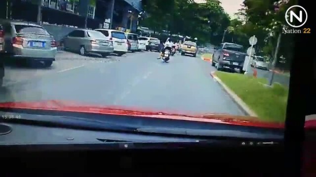 แจ้งข้อหาเพิ่ม! คนขับกระบะซิ่งชนจยย.นิสิตเจ็บ