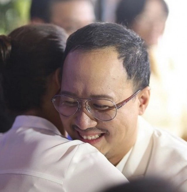 เปิดประวัติ "โตน-รามบุตร" ลูกชายคนเดียวของ "ต่าย-เพ็ญพักตร์"