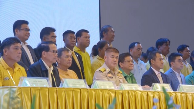 "ธรรมนัส" ลงพื้นที่แก้ปัญหาเงินกู้นอกระบบ-หนุนปลูกข้าว กข79