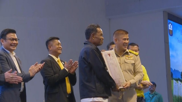 "ธรรมนัส" ลงพื้นที่แก้ปัญหาเงินกู้นอกระบบ-หนุนปลูกข้าว กข79