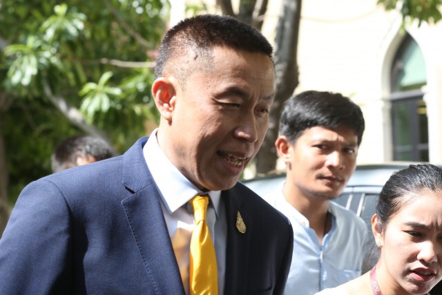 เตรียมปลดล็อก "แกร็บ" ถูกกฎหมาย