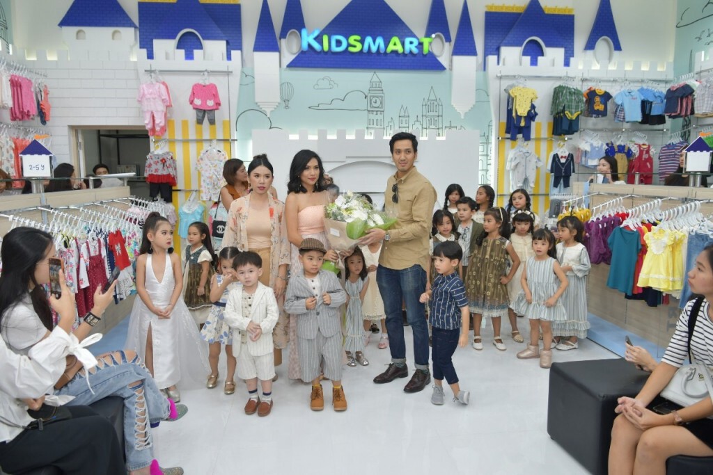 "KIDSMART" จัดแฟชั่นโชว์คุณหนู สร้างบุคลิกภาพให้เด็กไทย