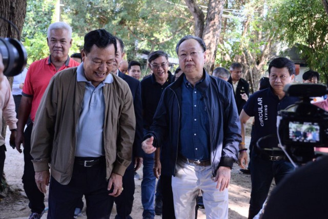 'สนธิรัตน์' หนุนโมเดลศูนย์เทคโนโลยีการเกษตร-พลังงานทางเลือก