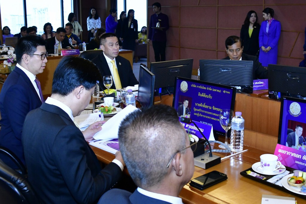 'ศักดิ์สยาม' สั่งการบินไทยเร่งรัดแผนฟื้นฟู