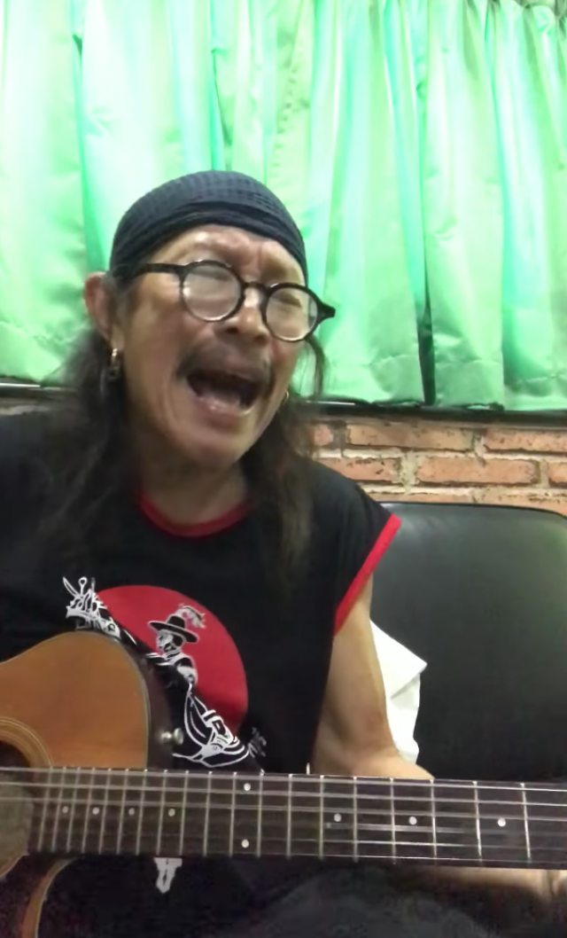 "แอ๊ด คาราบาว" แต่งเพลง "ฝนเหลือง" ชี้สหรัฐฯตัดสิทธิ์ "จีเอสพี" ตอบโต้ไทยแบนสารพิษเกษตร