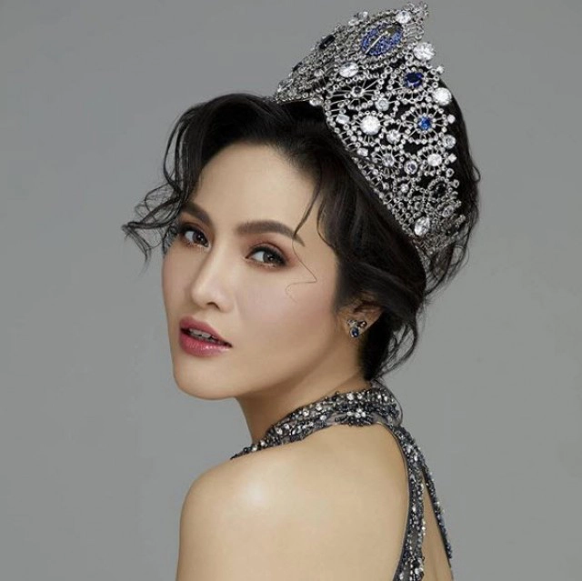 "อรอนงค์ ปัญญาวงศ์" โลกสีชมพูพร้อมอวดดอกไม้ช่อใหญ่