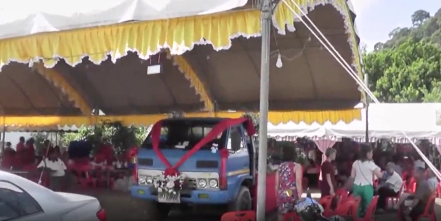 สุดแปลก! "งานศพคุณทวด 102 ปี" ใส่ชุดแดงทั้งงาน