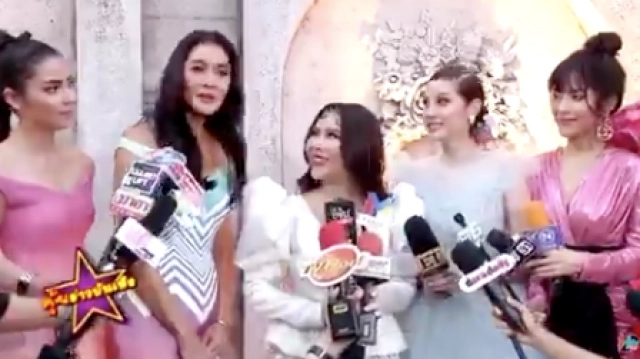 ชาวเน็ตขุดคลิป "ลูกเกด" อวยเครื่องสำอาง "แม่มณี"