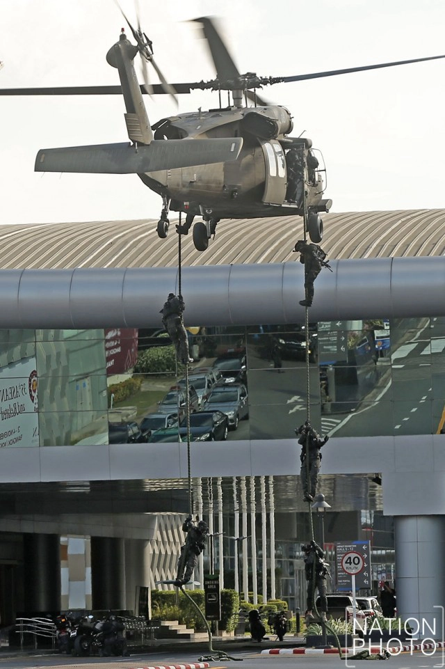 ชาวเน็ตวิจารณ์ #PUBG ไทยแลนด์ ล้อการแต่งตัวทหารงานประชุมสุดยอดผู้นำอาเซียน