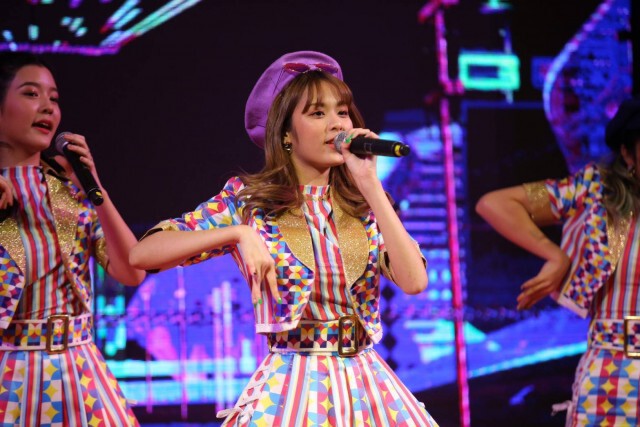 ออมสินเปิดตัวบัตรออมสิน เดบิต 'GSBxBNK48'