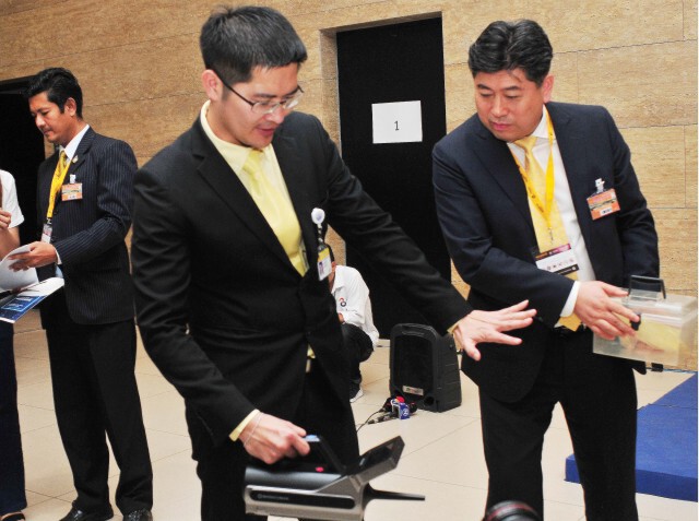 พก TNT เข้าสภา พิสูจน์เครื่องตรวจระเบิดใช้ไม่ได้