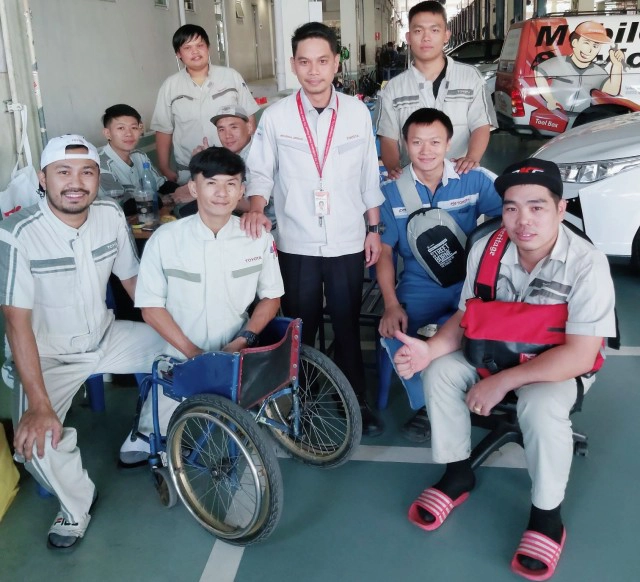 "ต๊อด ชาตรี" หนุ่มพิการครึ่งท่อนผู้ที่ไม่เคยท้อต่อโชคชะตา