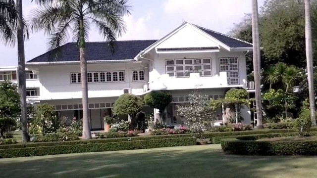 "บ้านป๋าเปรม" ให้โชคเลขท้าย ส่งท้ายบ้าน "สี่เสาเทเวศร์"