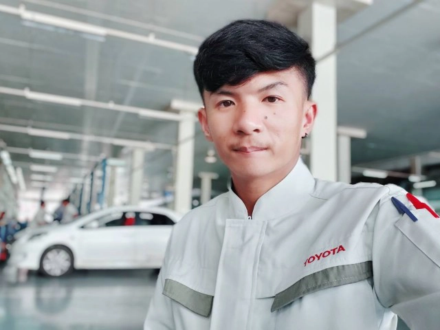 "ต๊อด ชาตรี" หนุ่มพิการครึ่งท่อนผู้ที่ไม่เคยท้อต่อโชคชะตา