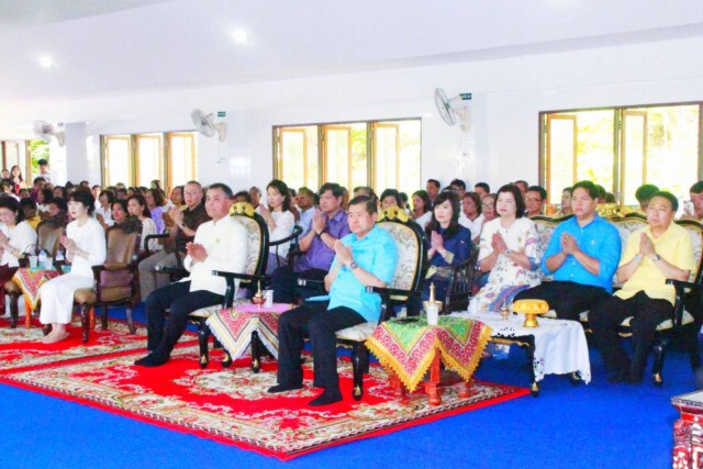มท.2 ประธานอุปถัมภ์ทอดกฐิน ของการประปานครหลวงกรุงเทพมหานคร