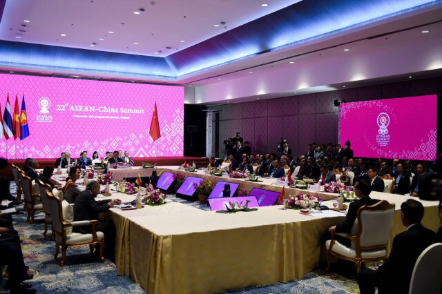 อาเซียน-จีน กระชับความร่วมมือรอบด้าน ขณะนายกฯ ชวนทุกประเทศร่วมลงทุน EEC