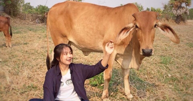 สาวร้อยเอ็ดสุดแกร่ง ขับรถส่งของทั่วอเมริกา ทำรายได้เกือบล้านต่อเดือน