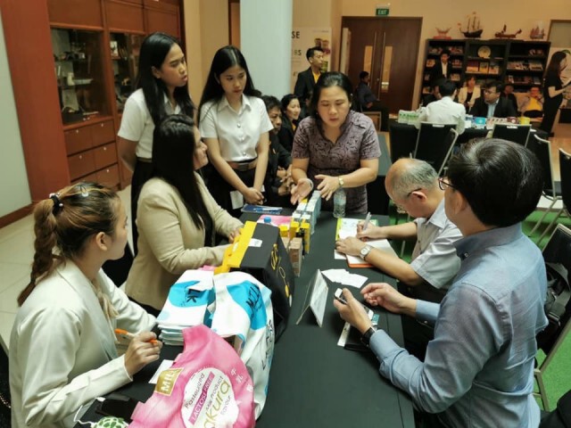 ‘พาณิชย์’ ปลื้มใช้ FTA ปูทางเปิดตลาดสินค้าโคนมไทยไปสิงคโปร์สำเร็จ