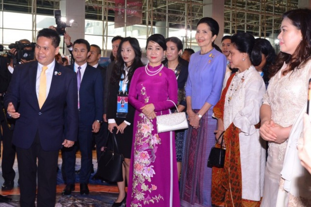 รมว.ทส.ร่วมพิธีเปิดการประชุมสุดยอดอาเซียน ครั้งที่ 35