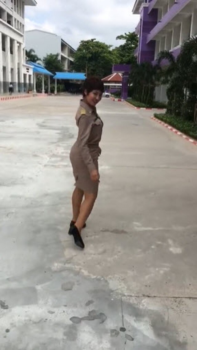คุณครูเริ่ดเริ่ด 2019