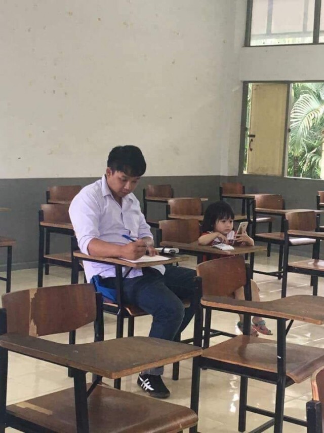 เพจดังเเชร์! คุณพ่อเลี้ยงเดี่ยวขอคุณครูพาลูกเข้าห้องสอบด้วย