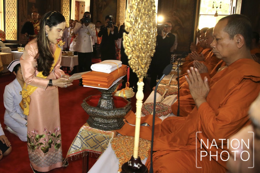 โปรดเกล้าฯ กรมพระศรีสวางควัฒน เสด็จแทนพระองค์ ถวายผ้าพระกฐิน วัดราชาธิวาสวิหาร