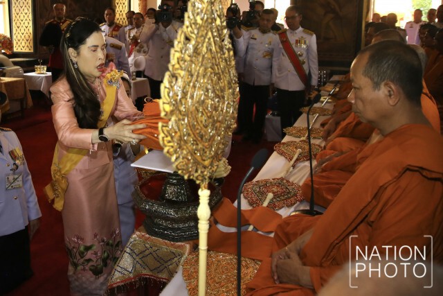 โปรดเกล้าฯ กรมพระศรีสวางควัฒน เสด็จแทนพระองค์ ถวายผ้าพระกฐิน วัดราชาธิวาสวิหาร