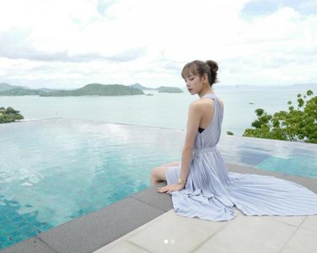 "ลิซ่า แบล็กพิงค์" โพสต์ภาพรัวๆ เซ็กซี่จัดเต็มพาคนกดไลค์เพียบ
