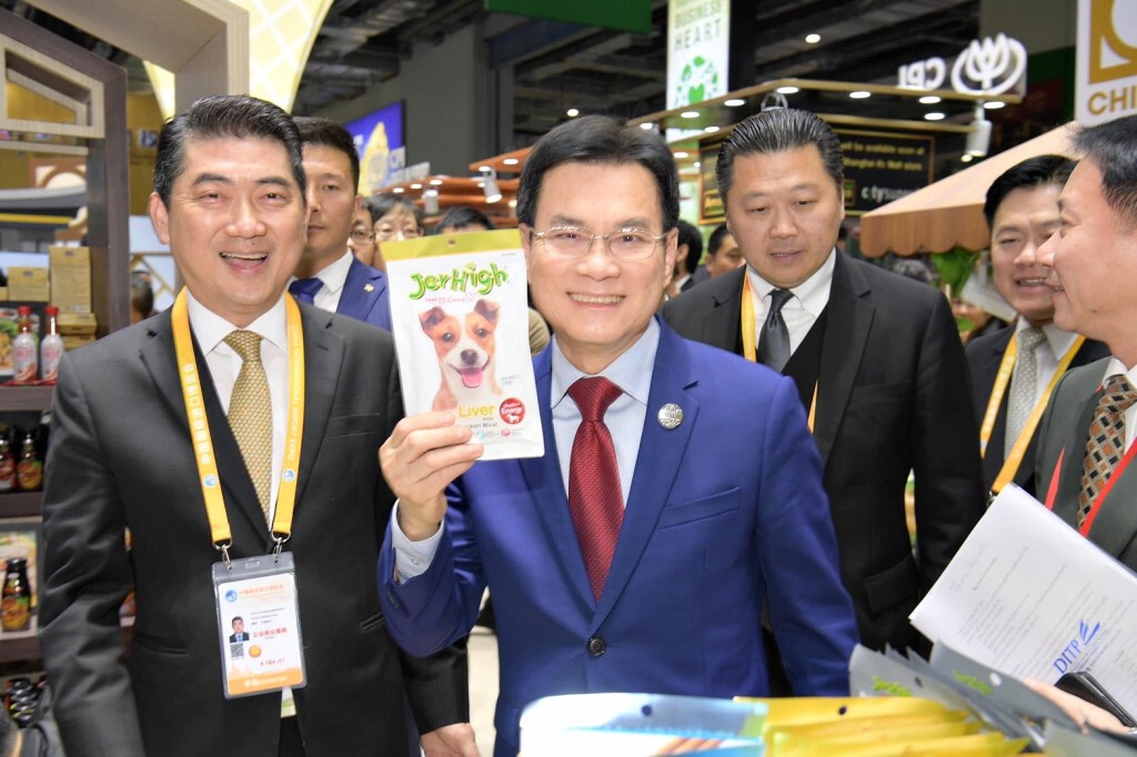 "จุรินทร์" นำทัพสินค้าไทยร่วม CIIE2019 หวังเพิ่มการค้า ไทย-จีน