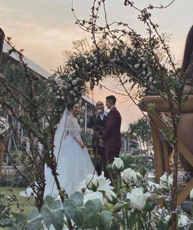 เปิดภาพ "กวิน 3.2.1" วิวาห์หวานฉ่ำกับแฟนสาว