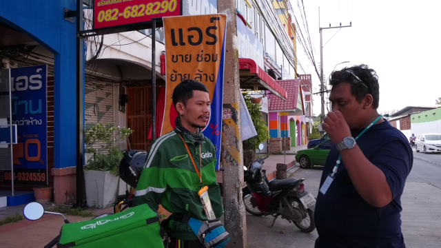 พบแล้ว! หนุ่มน้อยวัย 10 ขวบสั่งแกร็บซื้อน้ำอัดลมไม่เอาเงินทอน