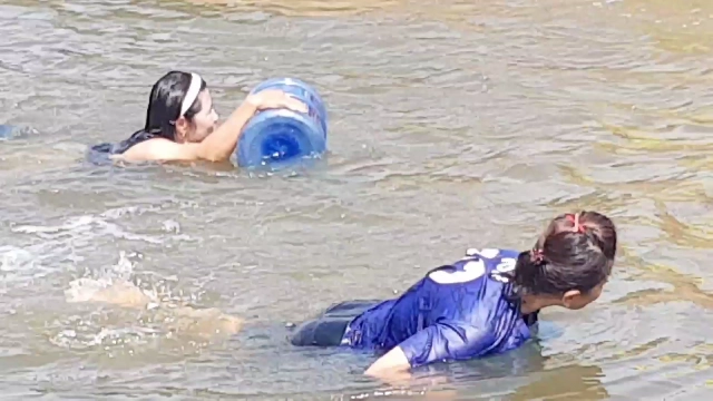 สืบสานประเพณีพื้นบ้าน ท่าวังควาย แข่ง เรือพายจานข้าว ตีโป่ง ว่ายถังน้ำ