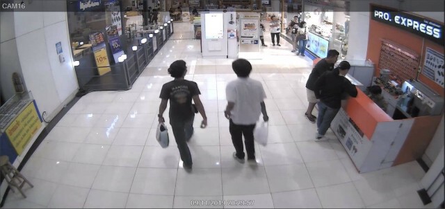 สังคมอันตราย! เดินเล่นอยู่ดีๆ ถูกวัยรุ่นต่อยหน้า