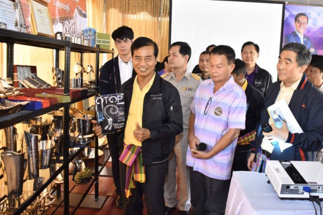 การบินไทยหนุนผลิตภัณฑ์ OTOP ขายบนเครื่องบิน