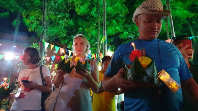 สวนนงนุช จัดเต็มนำนักท่องเที่ยวรัสเซียกว่า 4 พันคนลอยกระทงสืบสานประเพณีไทย