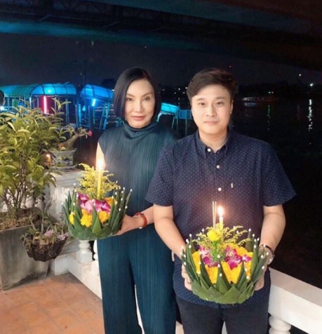 "ม้า อรนภา" เปิดตัวหวานใจในวันเพ็ญเดือนสิบสอง