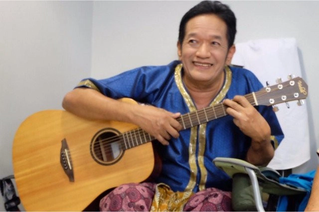 "โย่ง เชิญยิ้ม" เล่าวินาทีก่อนวูบเข้ารพ. คิดถึง "สีหนุ่ม เชิญยิ้ม"