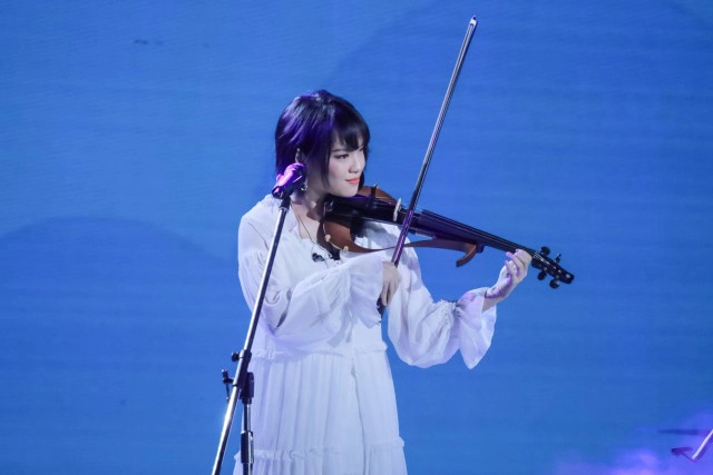 เต็มอิ่ม!! แฟนมีตติ้งครั้งแรก"เฌอปราง BNK48"