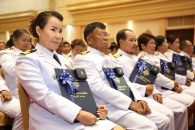 "อนุพงษ์" มอบรางวัลวันกำนันผู้ใหญ่บ้าน ปี 2562
