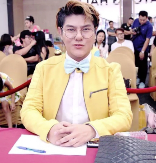 ลูกศิษย์เกือบทั่วไทยร่วมอาลัย "ครูกวาง อนุรัฐ" รมควันดับในรถหรู พบประวัติป่วยซึมเศร้า