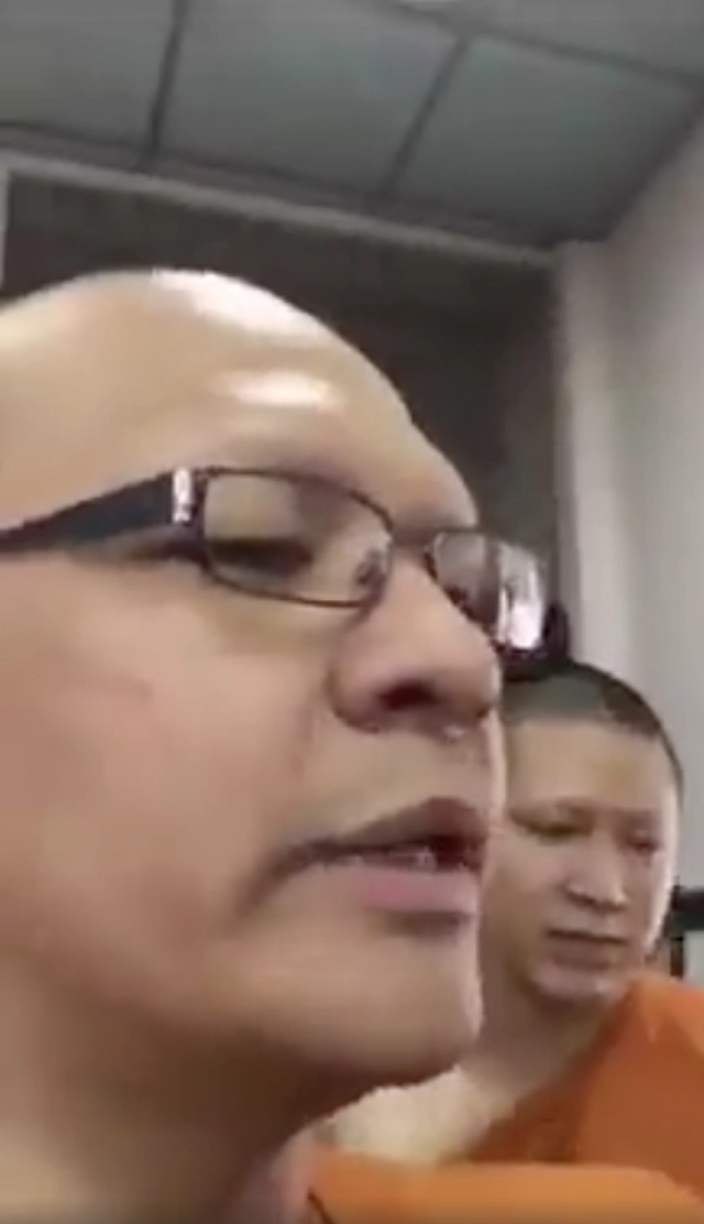 หลวงพี่เชิญยิ้ม ให้พรไป 1 ตับแบบสุดฮา