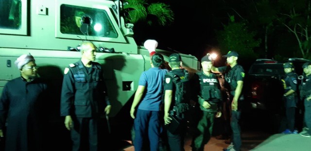 เจ้าหน้าที่ปะทะคนร้ายดับ2 ทหารหญิงเสี่ยงชีวิตบุกช่วยเด็กปลอดภัย